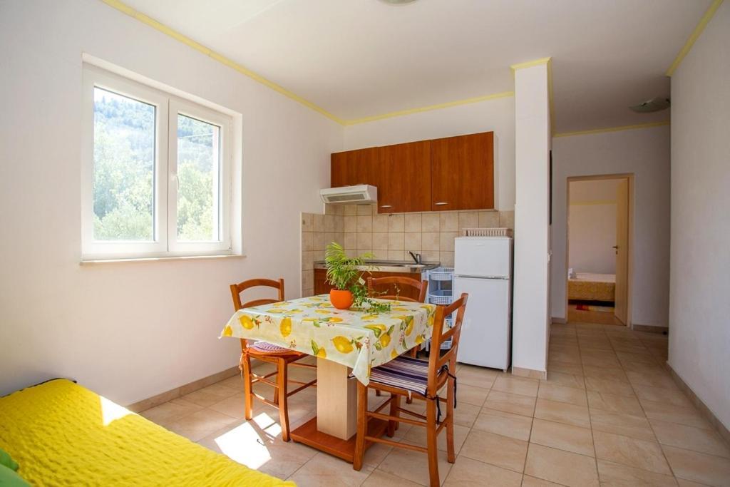 Apartment Varezic Ston Eksteriør bilde